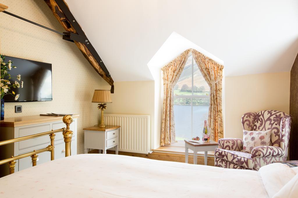 Waternook Lakeside Accommodation 彭里斯 外观 照片